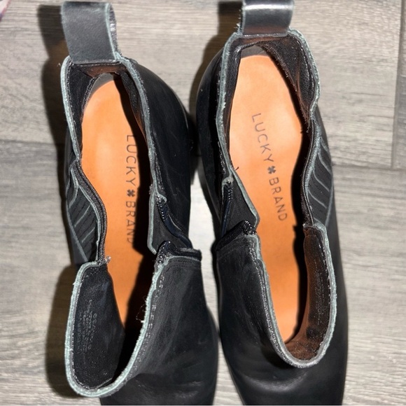 Amazon.com | Lucky Brand Womens Sondruh Wedge Chelsea Boots  Lucky Brand DEBRUH Women’s Black Leather Chelsea Boots 8.5